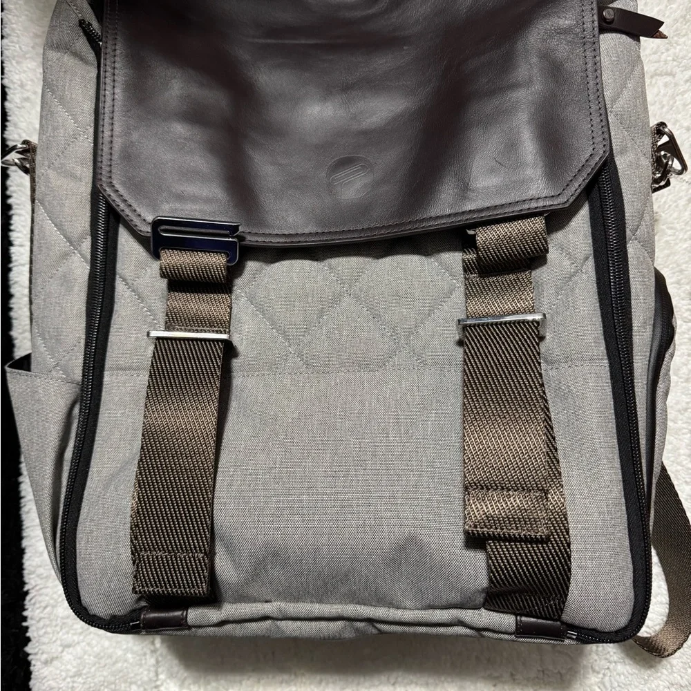 ‼️Paper Clip Diaper Bag- Preloved